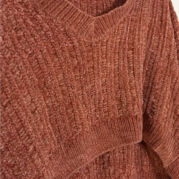 Cozy Rust Sweater - Picture 2 of 3